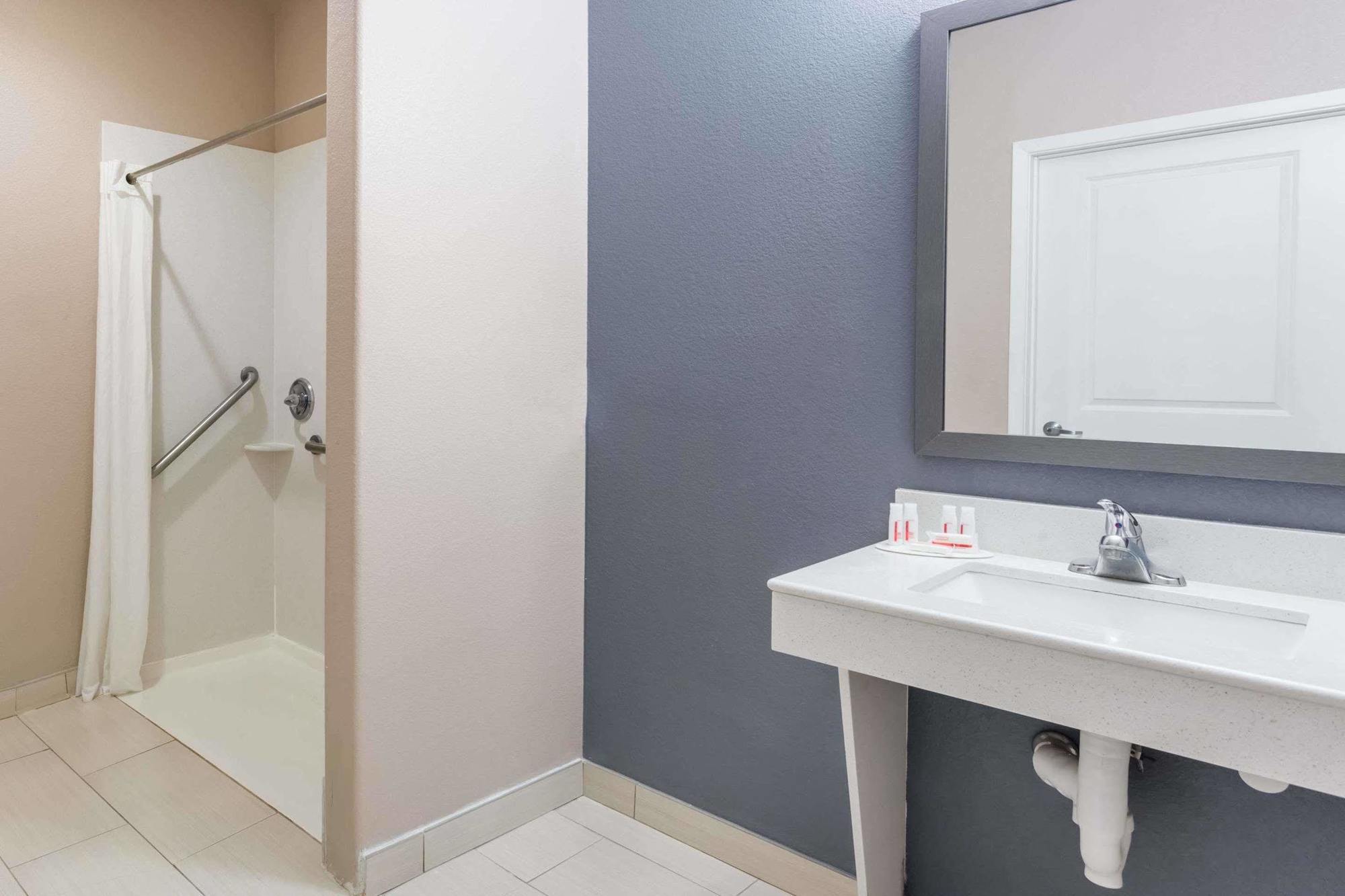 Atria Inn & Suites Three Rivers المظهر الخارجي الصورة