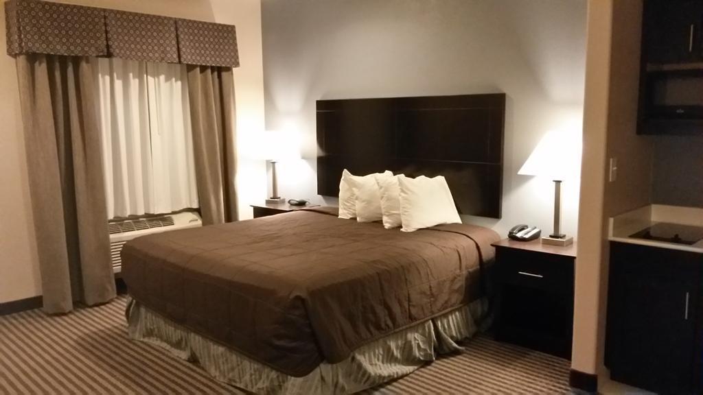 Atria Inn & Suites Three Rivers الغرفة الصورة
